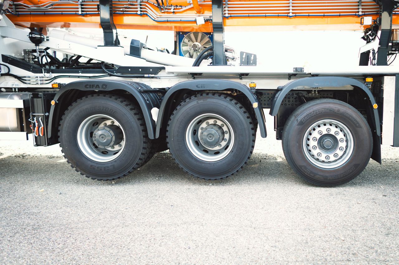 Mercedes-Benz 4163 K 8x4 trasformato per pompa calcestruzzo 4