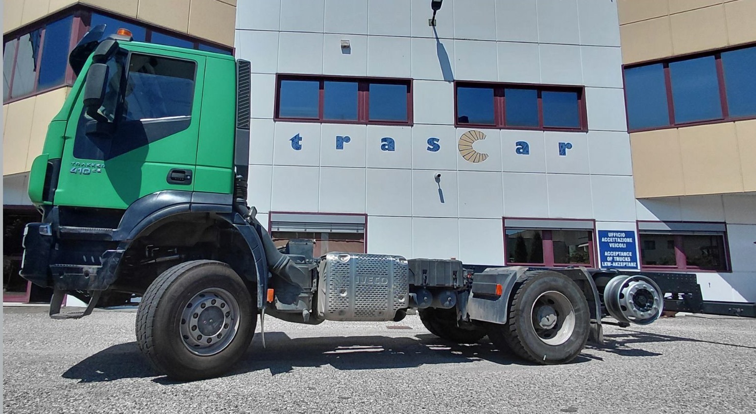 Trattore usato trasformato da 4x4 a 6x4