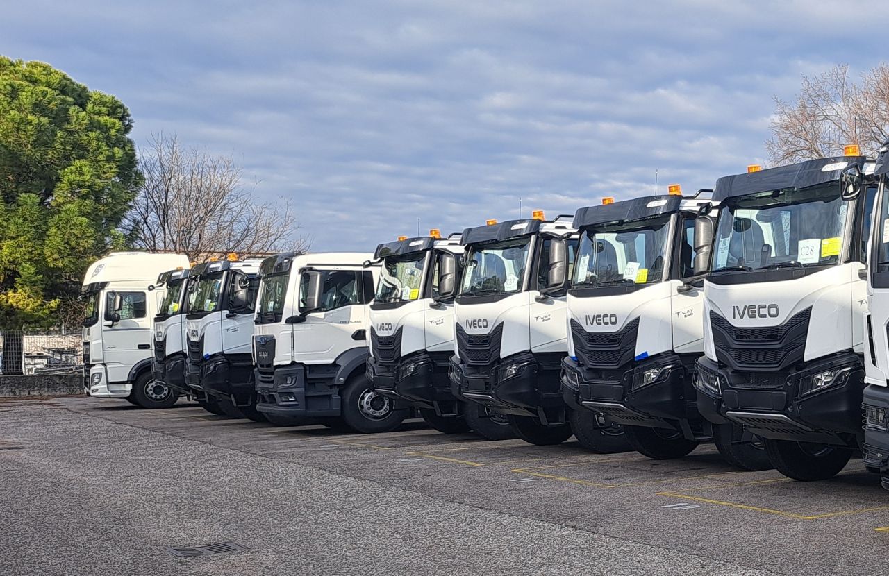 IVECO T-WAY con componenti spostati 2