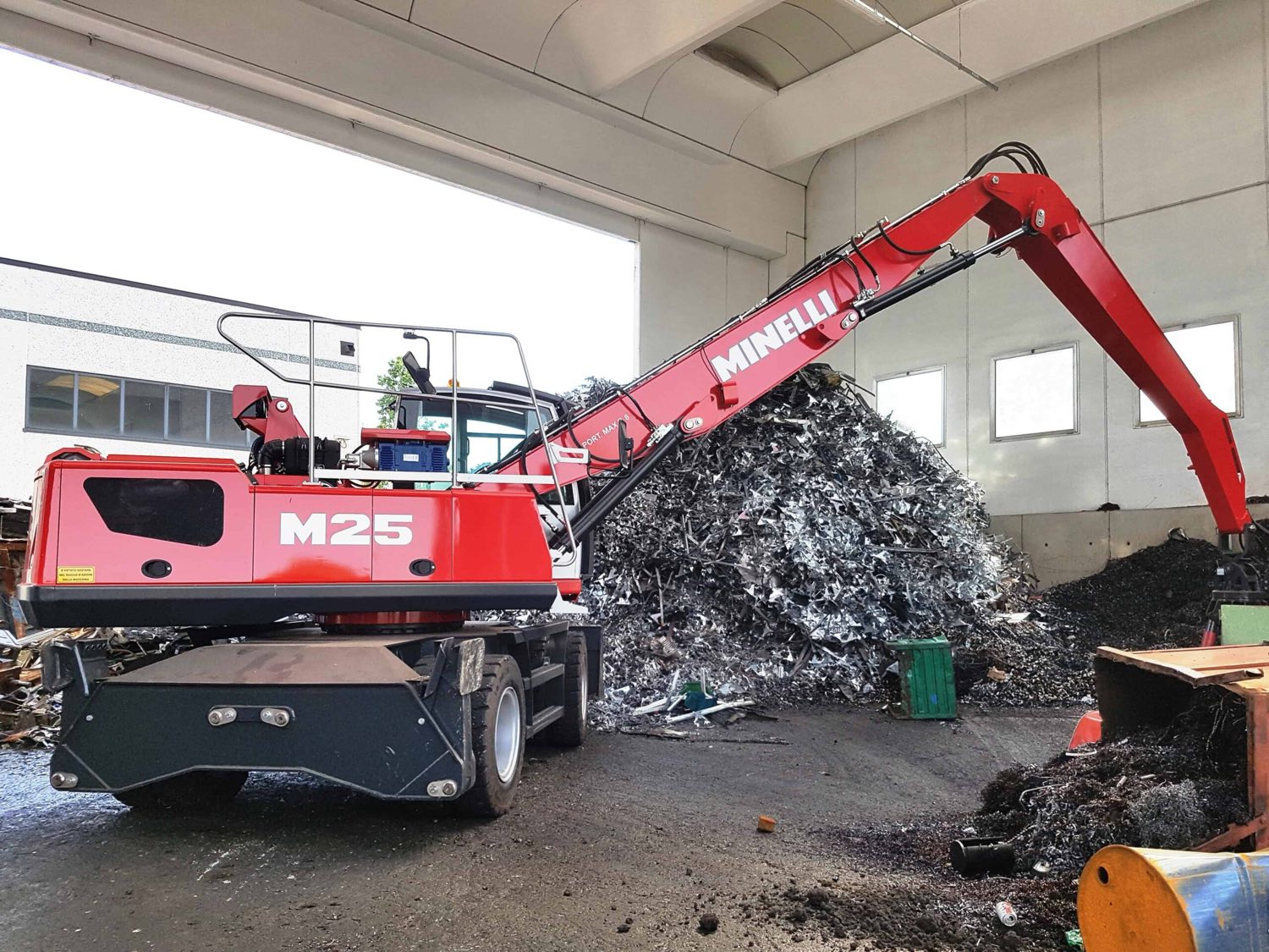 Caricatore M25 al lavoro